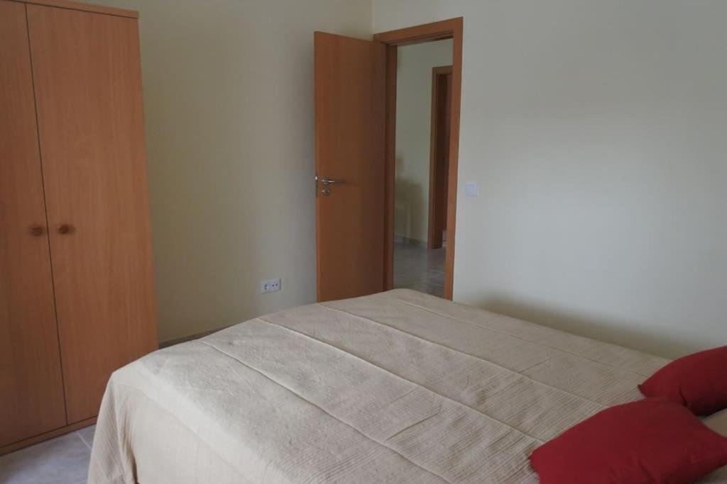 Apartment In The Center Of Carvoeiro With Terrace Esterno foto